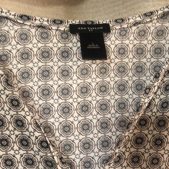 Ann Taylor Brown and Cream Mandala blouse Size L - Picture 4 of 8